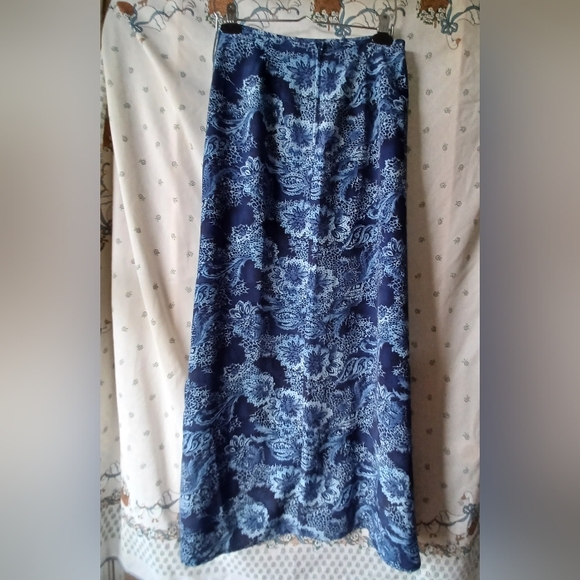 Traffic Blue Floral Maxi Skirt - Picture 2 of 3